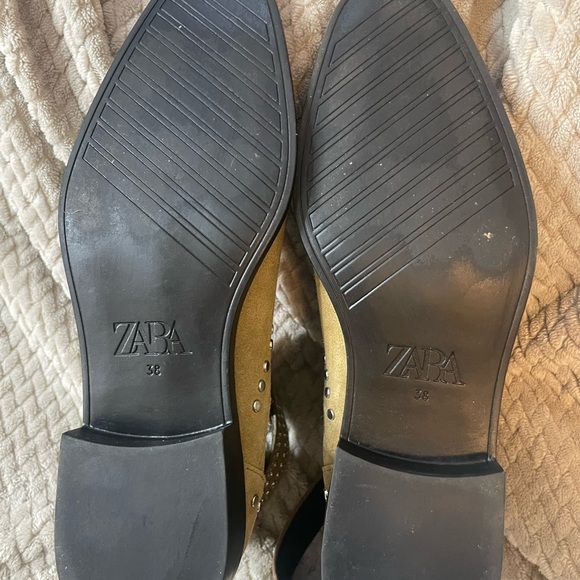 ZARA Suede buckle stud booties - Picture 4 of 9